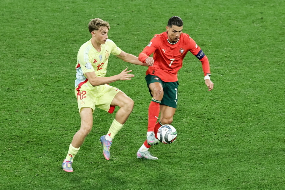 国安胜利背 国安胜利背